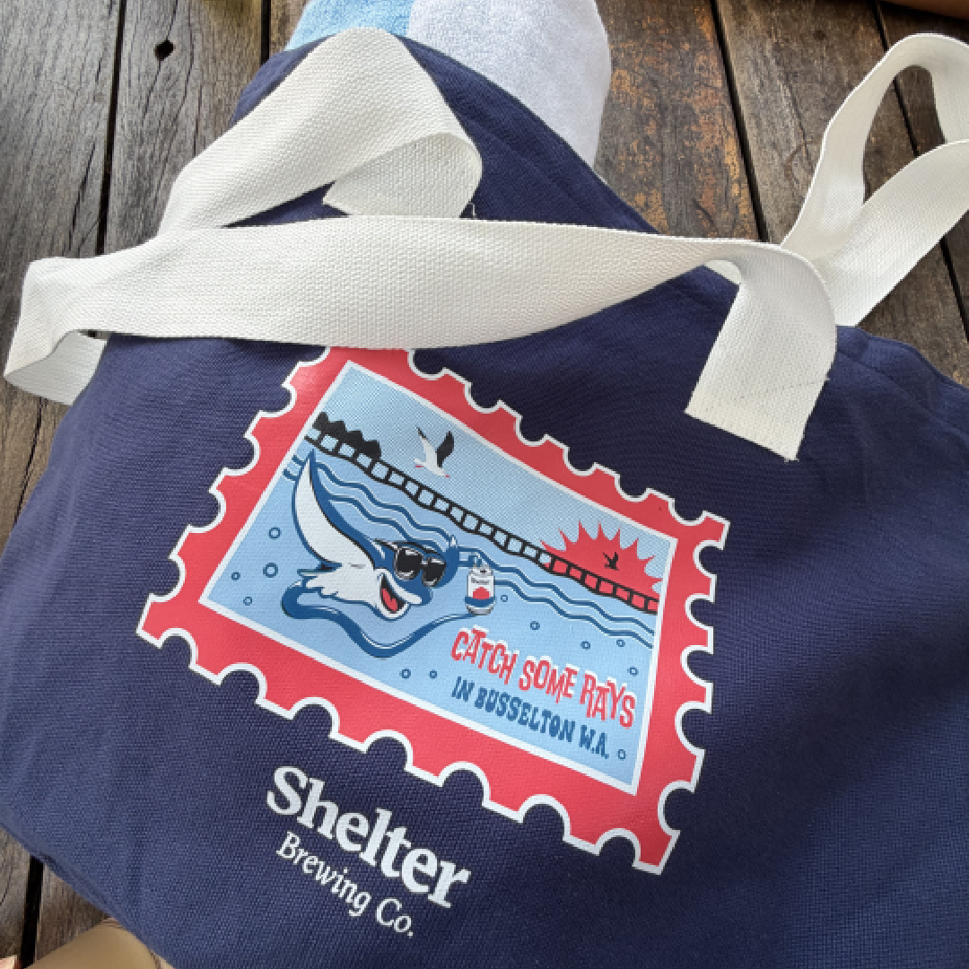 Shelter catch some rays tote 
